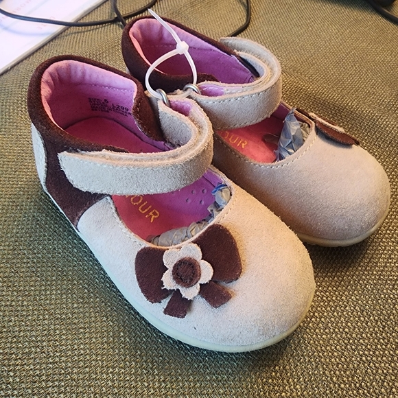 L'Amour Other - Sz 21 / U.S. 5-5.5 L'Amour Tan and Brown Kids Mary Jane Genuine Leather Shoes